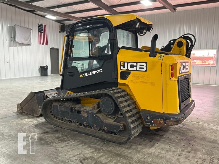 2021-jcb-3ts-8t-image-4