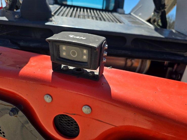 2020-bobcat-t770-image-35