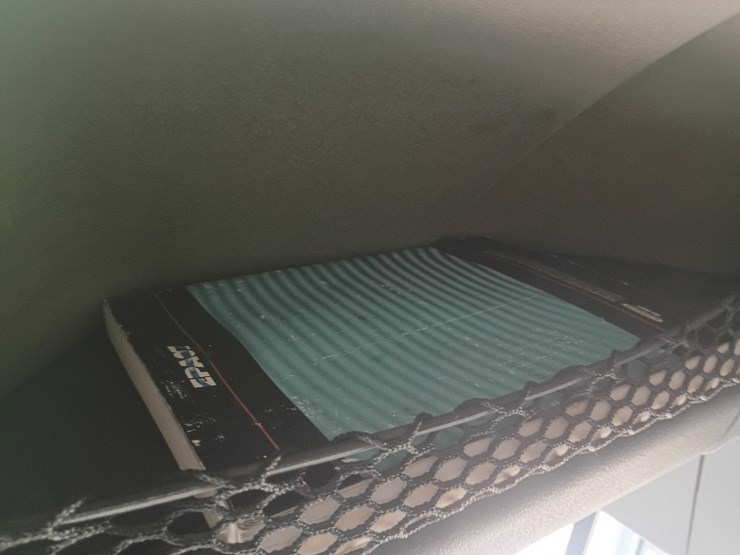 2009-freightliner-cascadia-125-image-84