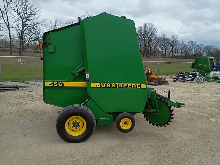 2000-john-deere-556-image-6