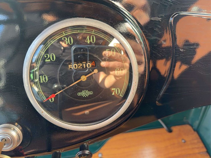 1934-international-c-1-canopy-express-image-18