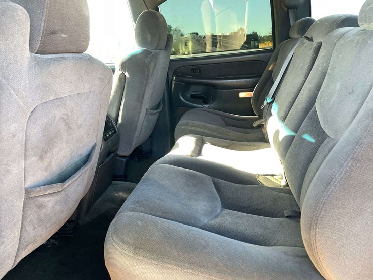 2003-gmc-sierra-2500-image-13