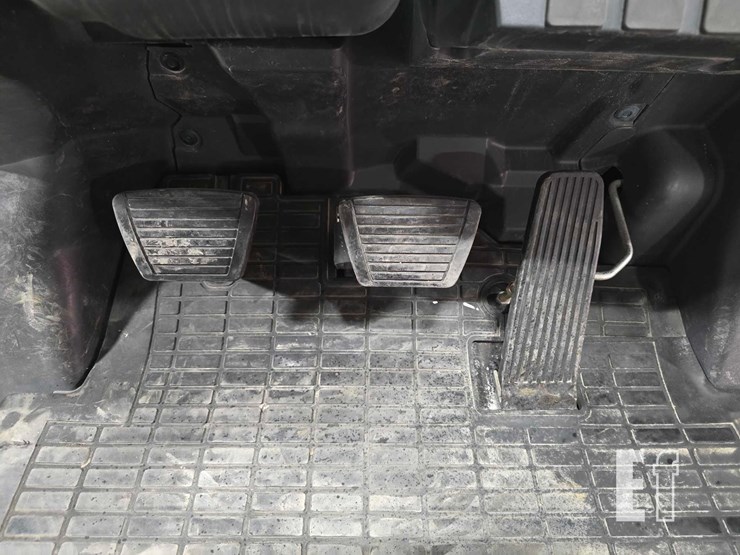 2019-caterpillar-gp25n-image-15