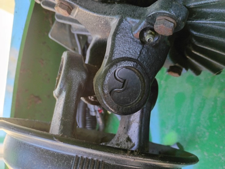 2023-john-deere-450m-image-13