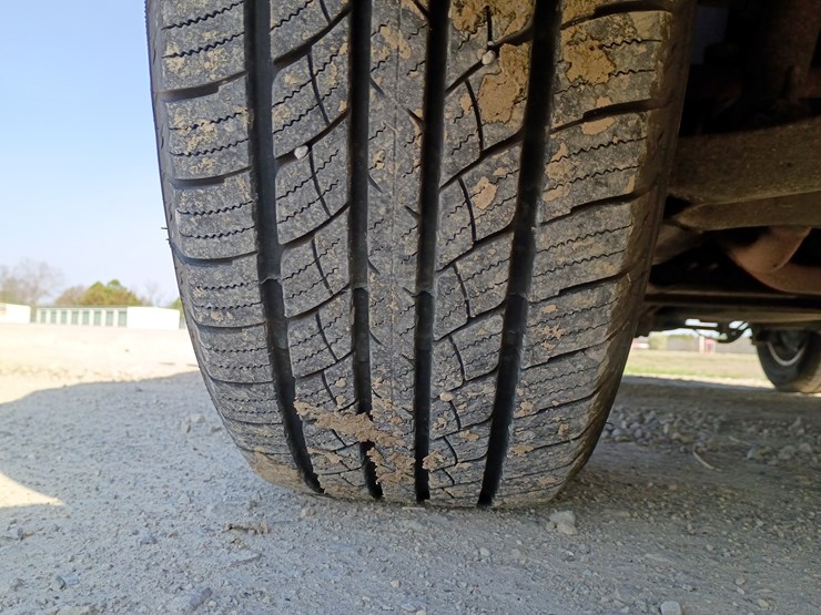 2010-chevrolet-tahoe-image-79