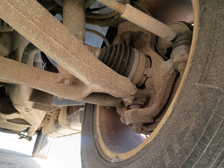 2010-chevrolet-tahoe-image-76