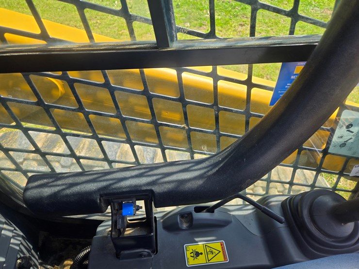 2018-caterpillar-299d2-image-48