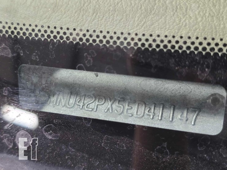 2005-ford-excursion-image-27