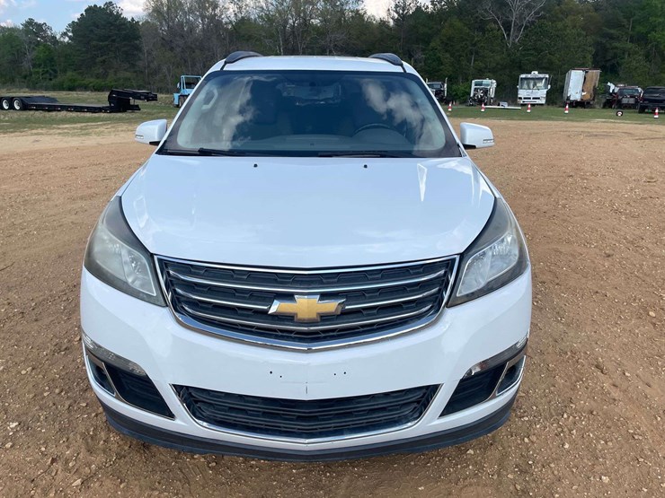 2017-chevrolet-traverse-image-5