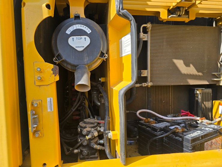 2013-komatsu-pc160-lc-image-65
