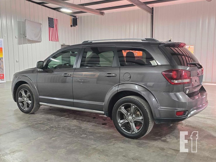 2015-dodge-journey-image-4