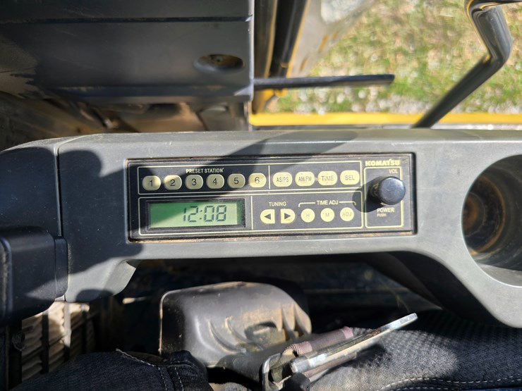 2013-komatsu-pc160-lc-image-89