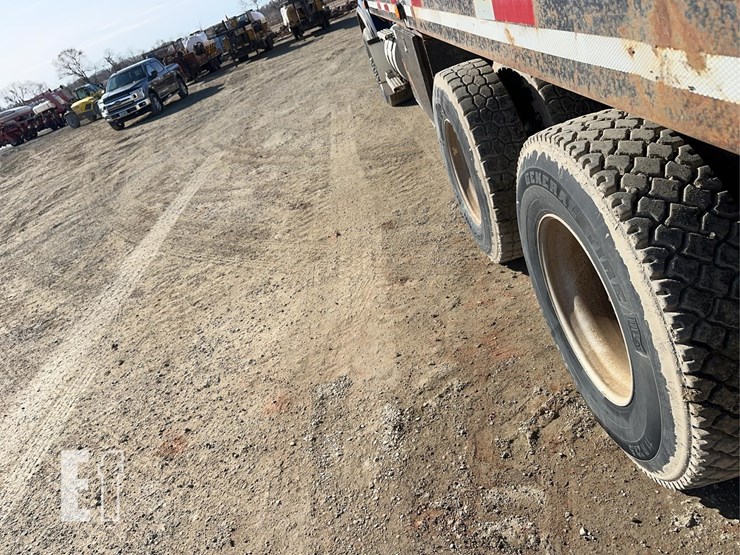 2003-kenworth-t800-image-36