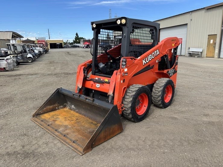 2018-kubota-ssv65-image-1