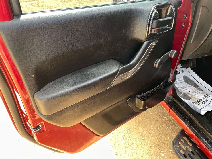 2013-jeep-wrangler-sport-image-9