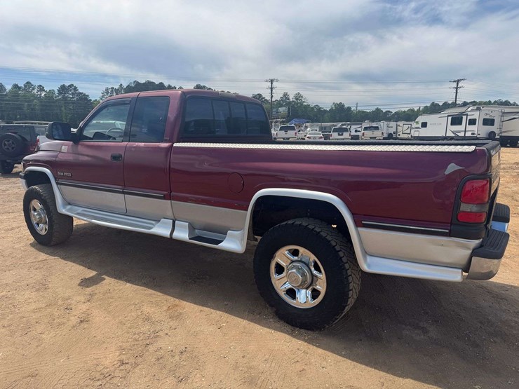 1996-dodge-ram-2500-image-4