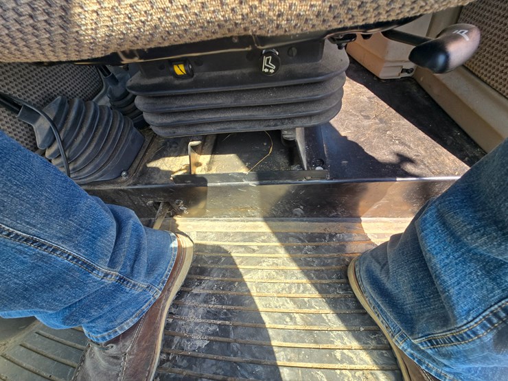 2019-john-deere-5100e-image-48