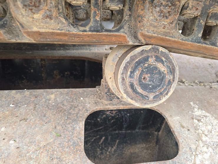 2014-deere-160g-lc-image-37