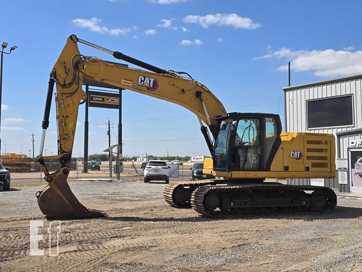 2020-caterpillar-323-image-1