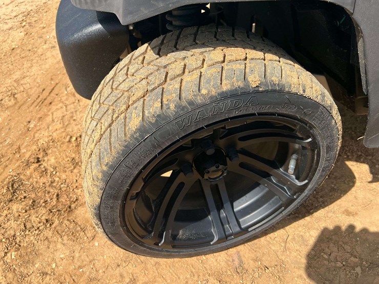 2023-bintelli-48-volt-electric-4-seater-golf-cart-w/-on-board-charger-(3.1-miles-showing)-image-29