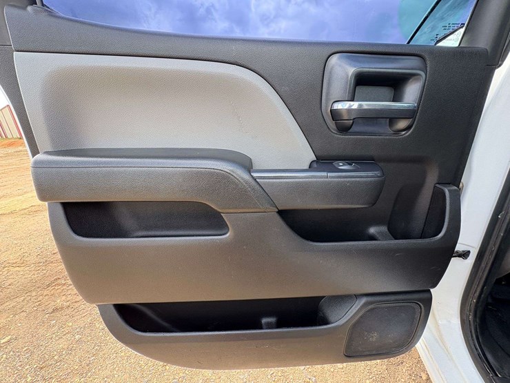 2019-chevrolet-2500-image-18