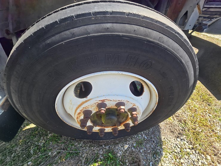 1997-ford-f700-image-75