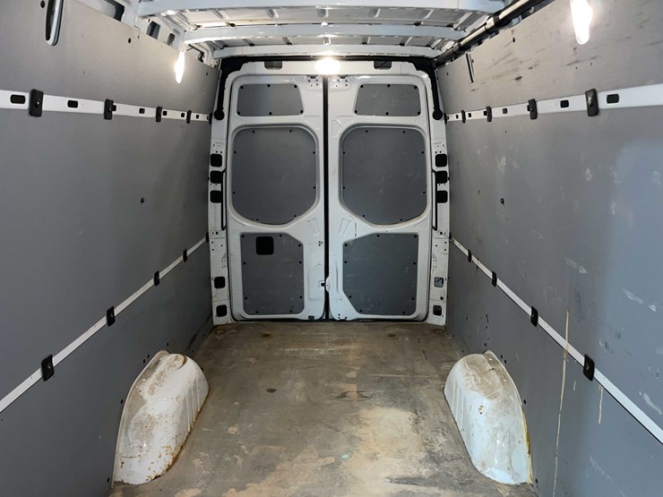 #1450-•-2019-mercedes-sprinter-van-(has-wi-title)-(of)-image-35
