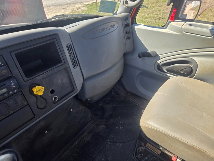 2007-international-durastar-4300-image-50
