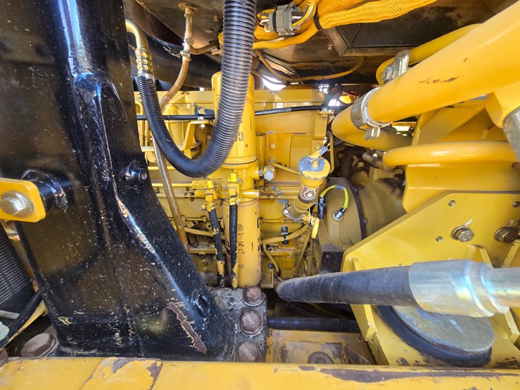 2001-caterpillar-953c-image-39