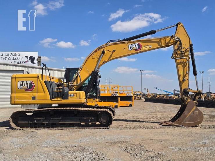 2020-caterpillar-323-image-6