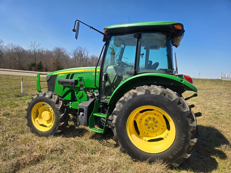 2019-john-deere-5100e-image-6