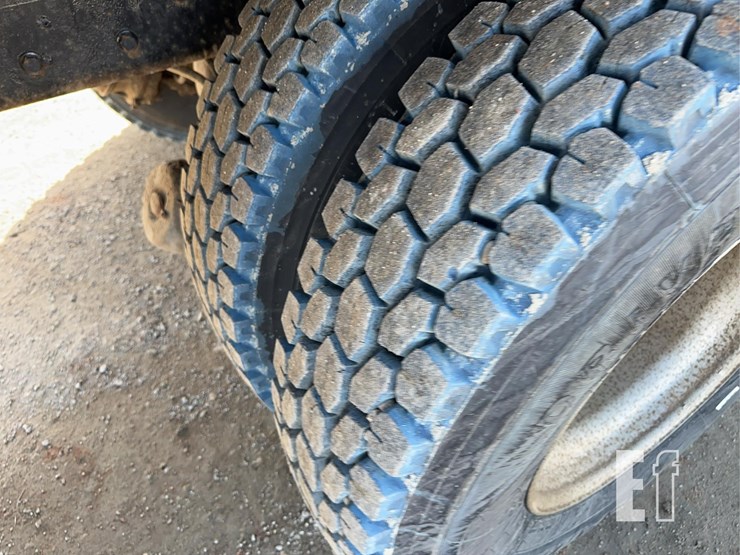 2002-kenworth-t800-image-13