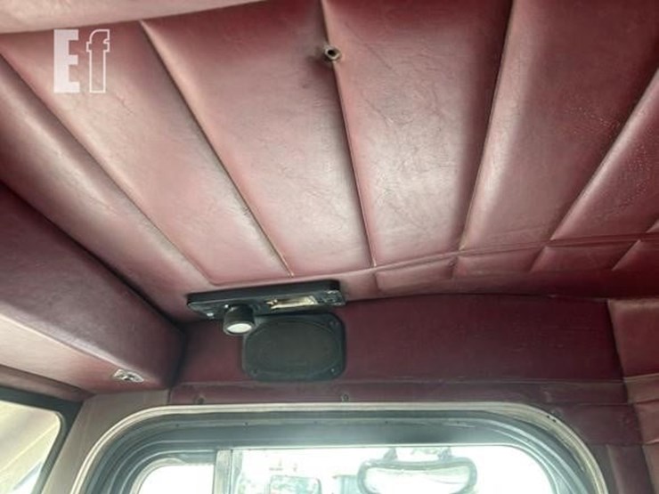 1997-peterbilt-357-image-20