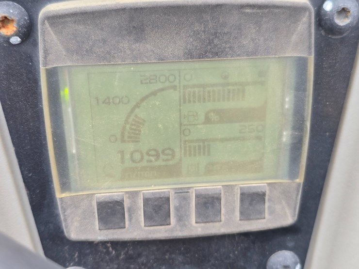 2018-caterpillar-cc24b-image-46