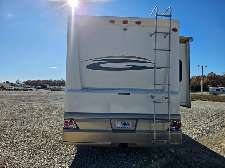 #22198-•-2007-georgie-boy-landau-motorhome-image-14