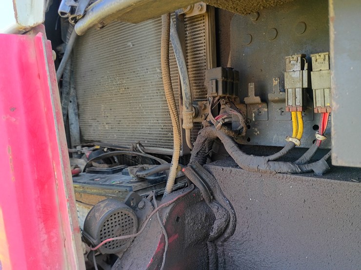 2011-takeuchi-tb285-image-25