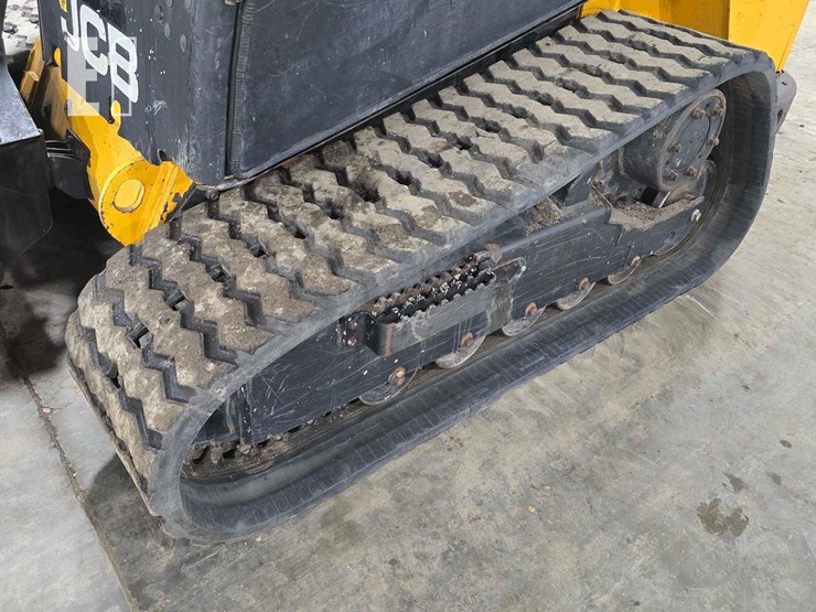 2021-jcb-3ts-8t-image-26