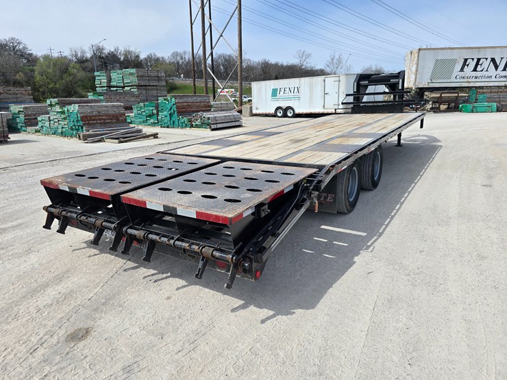 #22629-•-2023-elite-trailers-goosneck-trailer-image-12