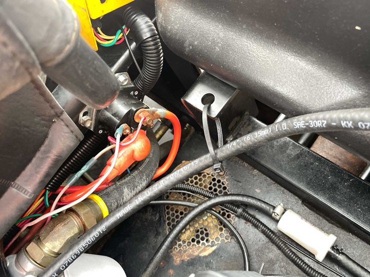 cub-cadet-tank-m72-image-23