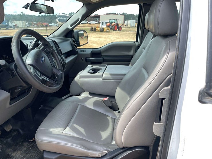 2019-ford-f150-image-10