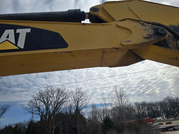 2013-caterpillar-324el-image-28