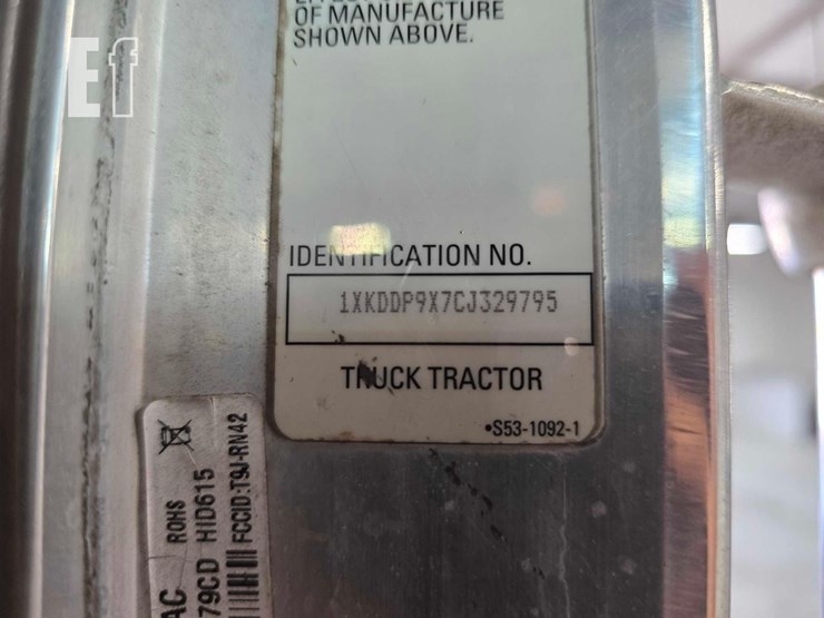 2012-kenworth-t800-image-28