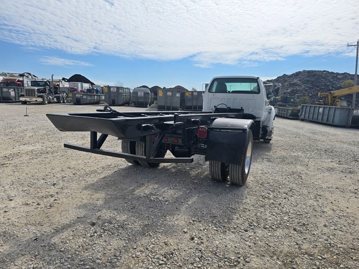 2004-ford-f650-image-21