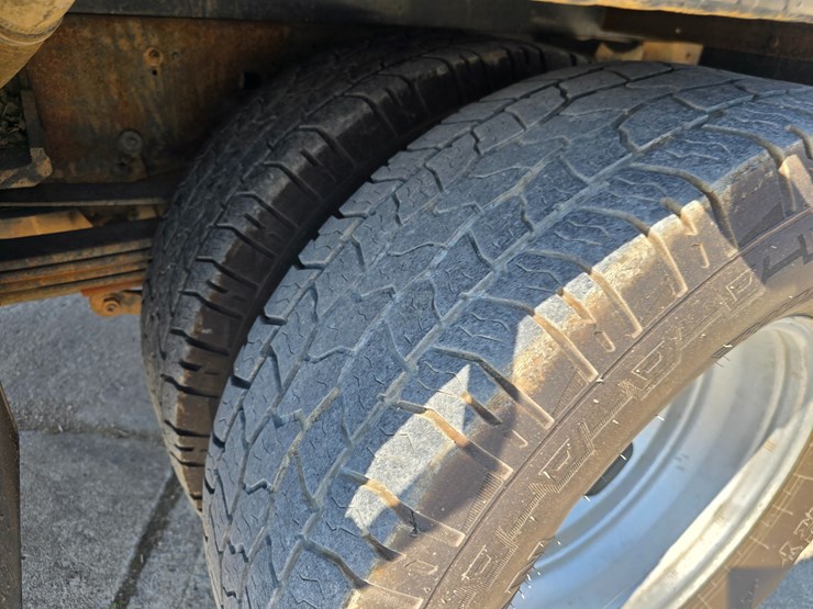 2015-chevrolet-silverado-3500-image-51