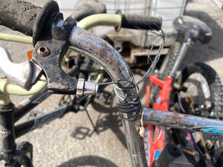 #7076-•-(3)-kid-bikes-(o3)-image-21