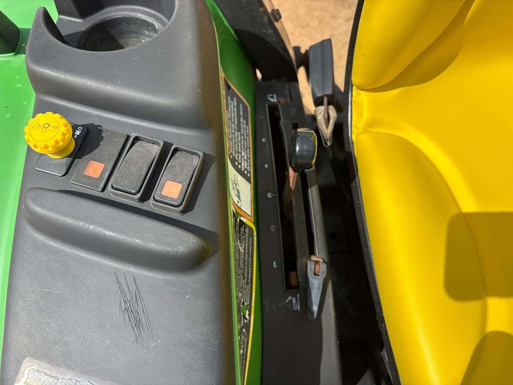 2004-john-deere-4410-image-16