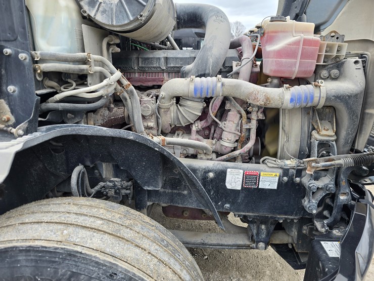 #22610-•-2019-mack-anthem-sleeper-truck-image-28