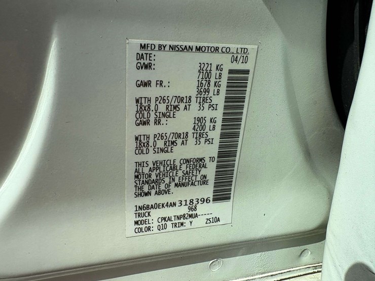 2010-nissan-titan-se-image-29