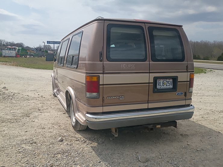 1992-ford-e150-image-6