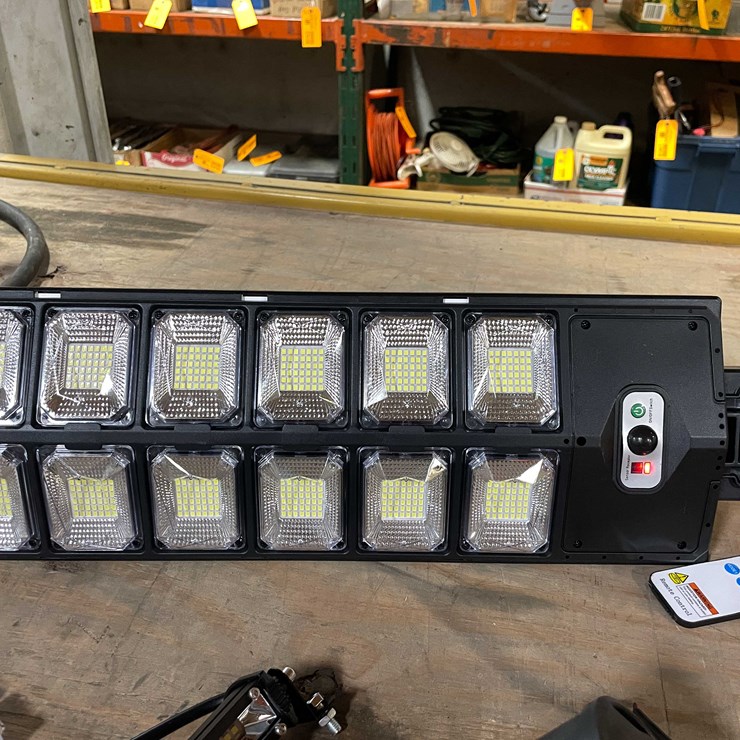 #2425 • LED Parking Lot/ Yard Light (PR12)